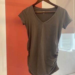 Maternity fitted t shirt